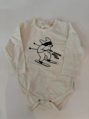 Cream Long-Sleeve Baby Bodysuit with Ski Bear Graphic